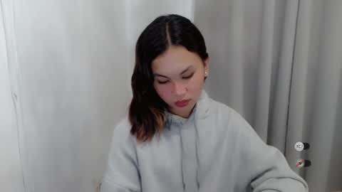 sofia_sweetheart18 online show from November 29, 2025, 12:35 am