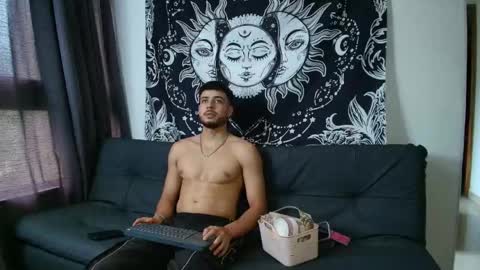 sofiablossom22 online show from April 14, 2026, 9:21 pm