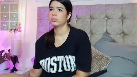 Snapshot of sofiabuitrago chatting on May 13, 2026, 12:02 pm sofi online show from May 13, 2026, 12:02 pm