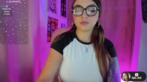 Snapshot of sofiacarti_ chatting on July 17, 2026, 4:19 am online show from July 17, 2026, 4:19 am