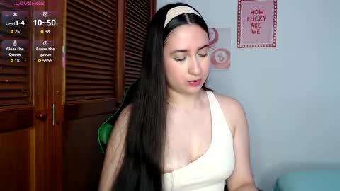 sofiaduque_26 online show from April 8, 2026, 7:14 pm