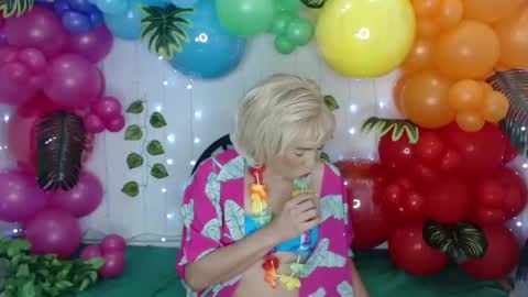 Snapshot of sofiamadisson chatting on January 27, 2025, 2:57 pm Sofia Madisson online show from January 27, 2025, 2:57 pm