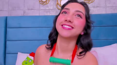 Sofia Miller  online show from December 5, 2024, 8:22 am