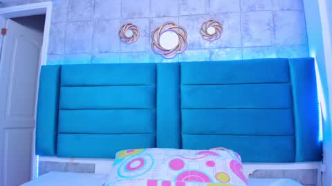 Sofia Miller  online show from January 8, 2025, 10:59 am