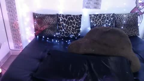 Snapshot of sofianix chatting on February 16, 2025, 5:37 pm SOFIA NIX online show from February 16, 2025, 5:37 pm