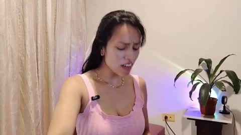 Sofi Bella online show from February 25, 2026, 6:39 pm