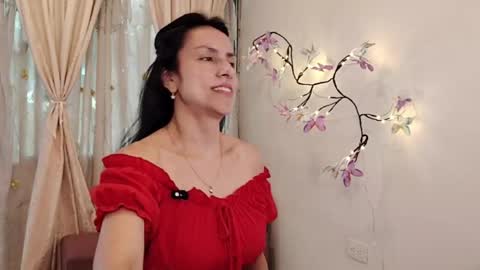 Sofi Bella online show from May 23, 2026, 7:07 pm