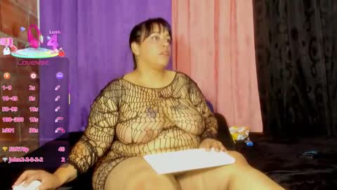 Vicky  online show from October 17, 2025, 1:03 pm