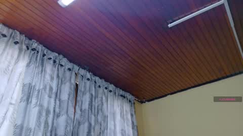 sofii_cute01 online show from January 9, 2026, 12:19 pm