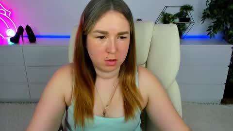 sofii_darling online show from March 12, 2026, 5:52 pm
