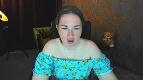 sofii_darling online show from May 5, 2026, 4:48 pm