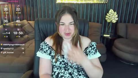 Snapshot of sofii_darling chatting on June 8, 2026, 1:39 am sofii_darling online show from June 8, 2026, 1:39 am