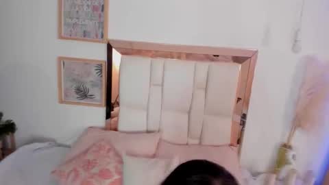 Sofi agudelo online show from December 2, 2025, 3:23 am