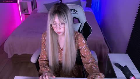 Sofia online show from October 15, 2025, 4:12 am