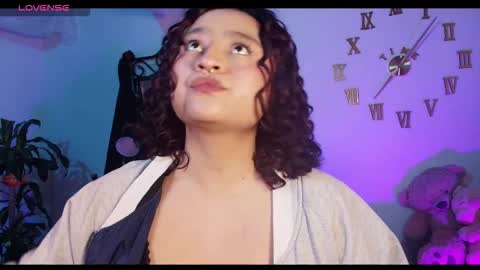 Demi Sofia online show from December 19, 2025, 9:33 pm