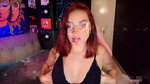 Snapshot of sofnicol_ chatting on May 13, 2026, 12:52 am Nicol online show from May 13, 2026, 12:52 am