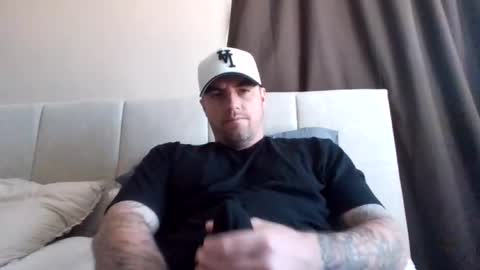 soft0ne online show from July 22, 2026, 4:32 pm