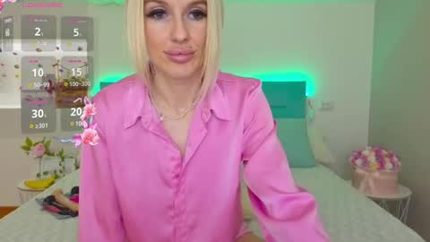 Snapshot of soft__skin chatting on March 11, 2025, 2:21 am Lana online show from March 11, 2025, 2:21 am