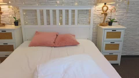 Snapshot of soft_lilly chatting on March 9, 2026, 6:06 am Lilly online show from March 9, 2026, 6:06 am