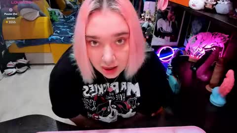 Snapshot of softie_sofy chatting on February 26, 2026, 3:49 am Sofie online show from February 26, 2026, 3:49 am