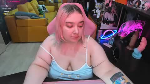 Sofie online show from July 8, 2026, 2:16 am