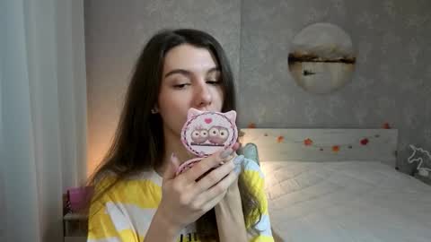 Kelly online show from November 19, 2025, 3:12 pm