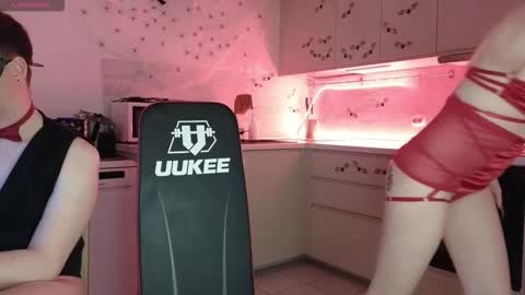 Snapshot of sofyandmike chatting on October 18, 2025, 8:20 pm SOFYandMIKE online show from October 18, 2025, 8:20 pm