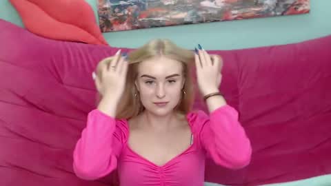 sofysoft online show from September 26, 2025, 5:00 am