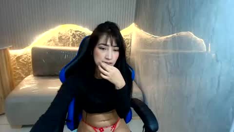 Snapshot of sol__r chatting on June 10, 2026, 3:07 am Sun online show from June 10, 2026, 3:07 am