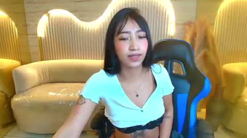 Snapshot of sol__r chatting on July 8, 2026, 3:11 am Sun online show from July 8, 2026, 3:11 am