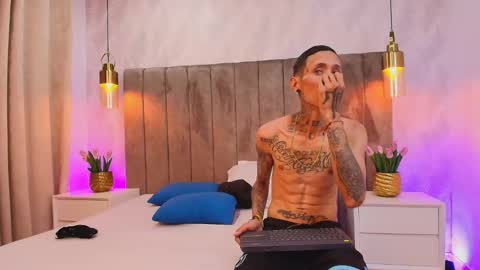 SOL  THIAGO online show from March 26, 2026, 7:19 pm