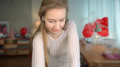 Bella online show from February 17, 2025, 12:48 pm