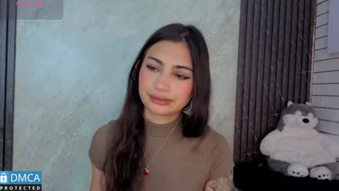 Sol  online show from November 1, 2025, 5:04 pm