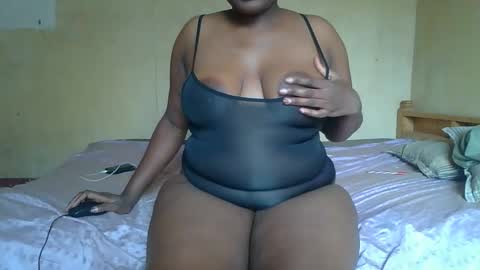 Snapshot of sollybunny chatting on February 1, 2026, 7:18 am Solly bunny online show from February 1, 2026, 7:18 am