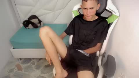 ESTEBAN online show from May 29, 2026, 4:54 am