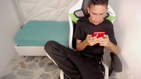 ESTEBAN online show from June 9, 2026, 4:57 am