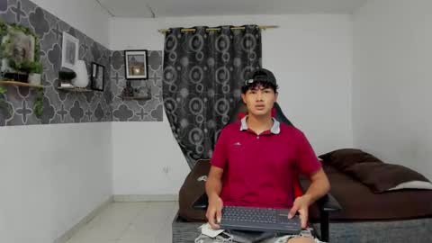 son_hades online show from November 3, 2025, 3:30 am