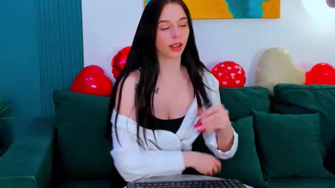 Snapshot of sonataray chatting on February 12, 2026, 2:45 pm Catherine online show from February 12, 2026, 2:45 pm