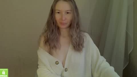 Snapshot of song_to_the_siren chatting on September 14, 2025, 1:43 pm Mary online show from September 14, 2025, 1:43 pm