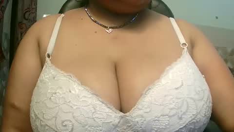 soni88888 online show from February 26, 2025, 4:56 pm