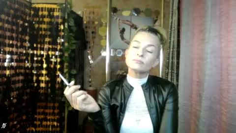 Snapshot of soniadance chatting on July 28, 2026, 4:39 pm Sonia online show from July 28, 2026, 4:39 pm
