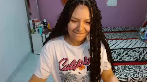 sonialatin69 online show from December 30, 2024, 1:25 pm