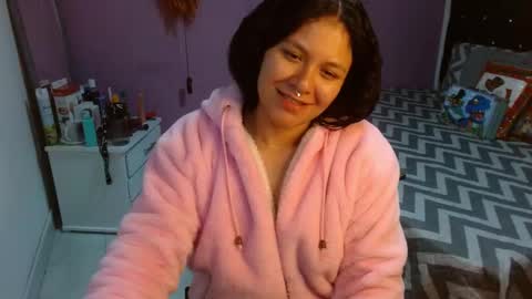 sonialatin69 online show from January 9, 2025, 5:13 am