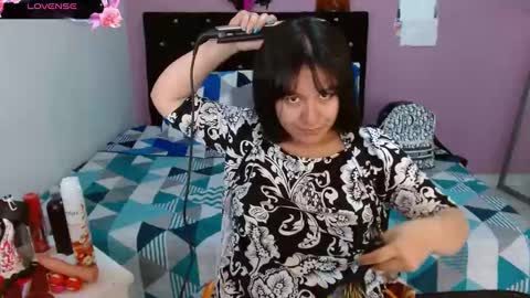 sonialatin69 online show from February 6, 2025, 2:26 pm