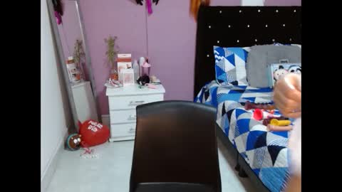 sonialatin69 online show from March 3, 2025, 9:05 pm