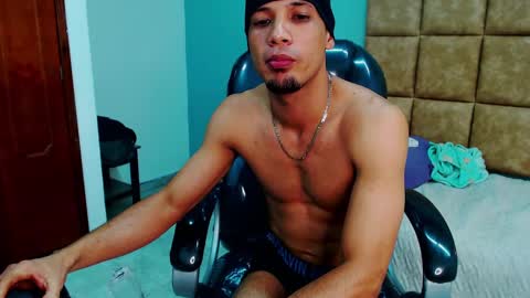 Snapshot of sonicj25_ chatting on January 4, 2025, 6:30 am SONIC online show from January 4, 2025, 6:30 am