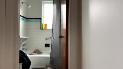 Sonny Madraga online show from December 22, 2025, 6:27 pm