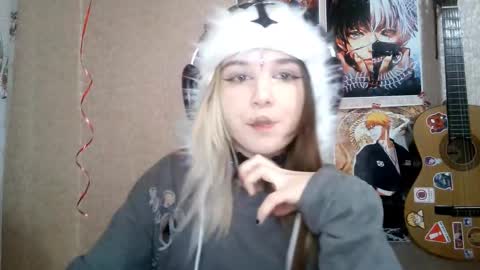 Mila online show from March 12, 2026, 4:24 pm