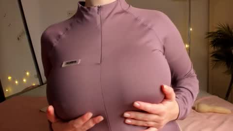 SONIA online show from November 17, 2025, 2:01 pm