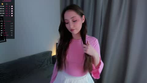 Snapshot of sonya_swee1 chatting on February 3, 2026, 9:47 am Sonya online show from February 3, 2026, 9:47 am